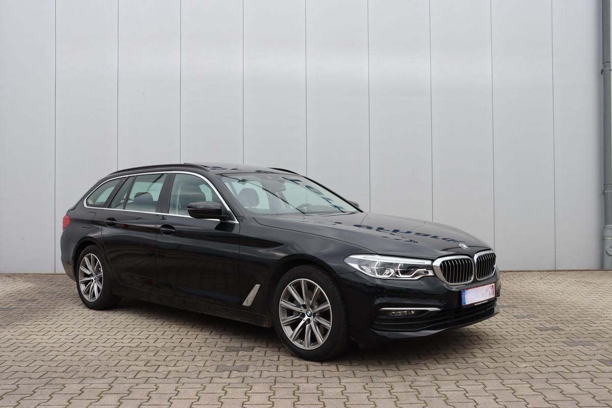 BMW 520 d xDrive Touring*HEAD-UP*PANORAMA*