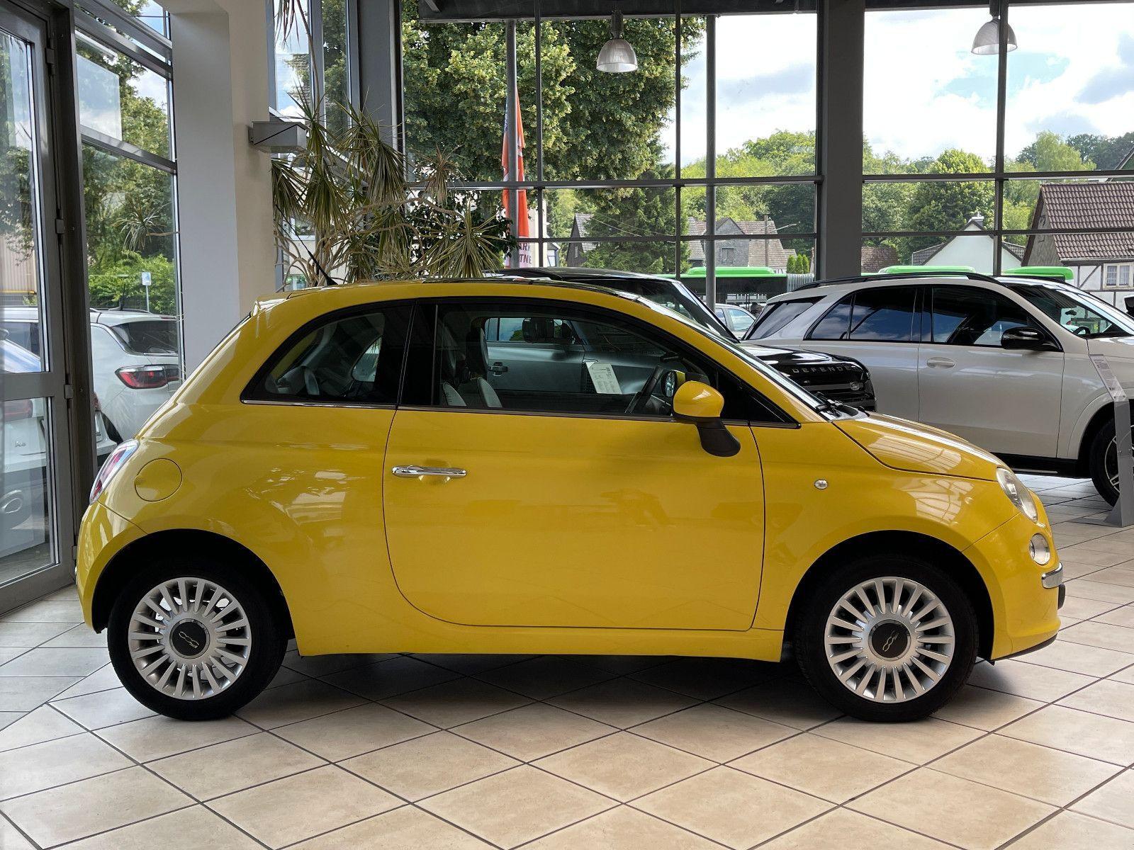 FIAT 500 Lounge Panorama Bluetooth USB Klima 51 kW...